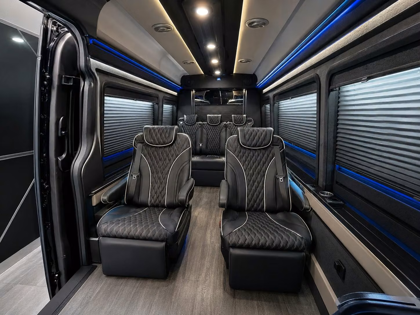 busrentaloakland com makes finding oakland wedding and event airport shuttles fast and easy