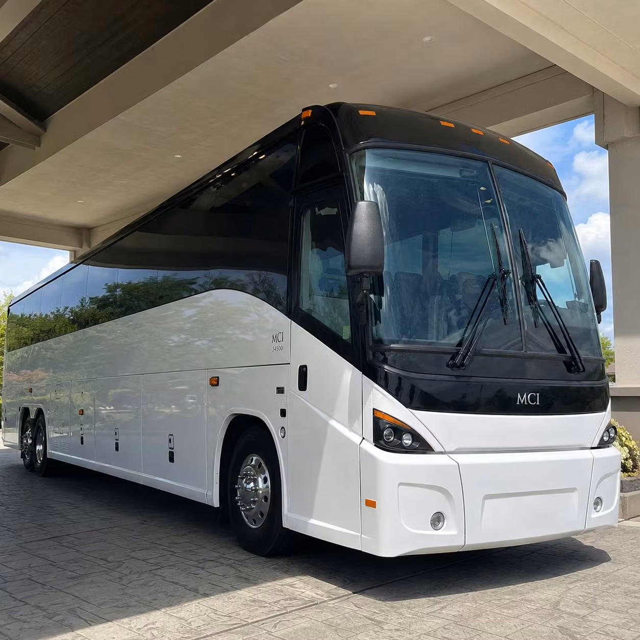 it just got easier to arrange oakland airport shuttle service for your employees