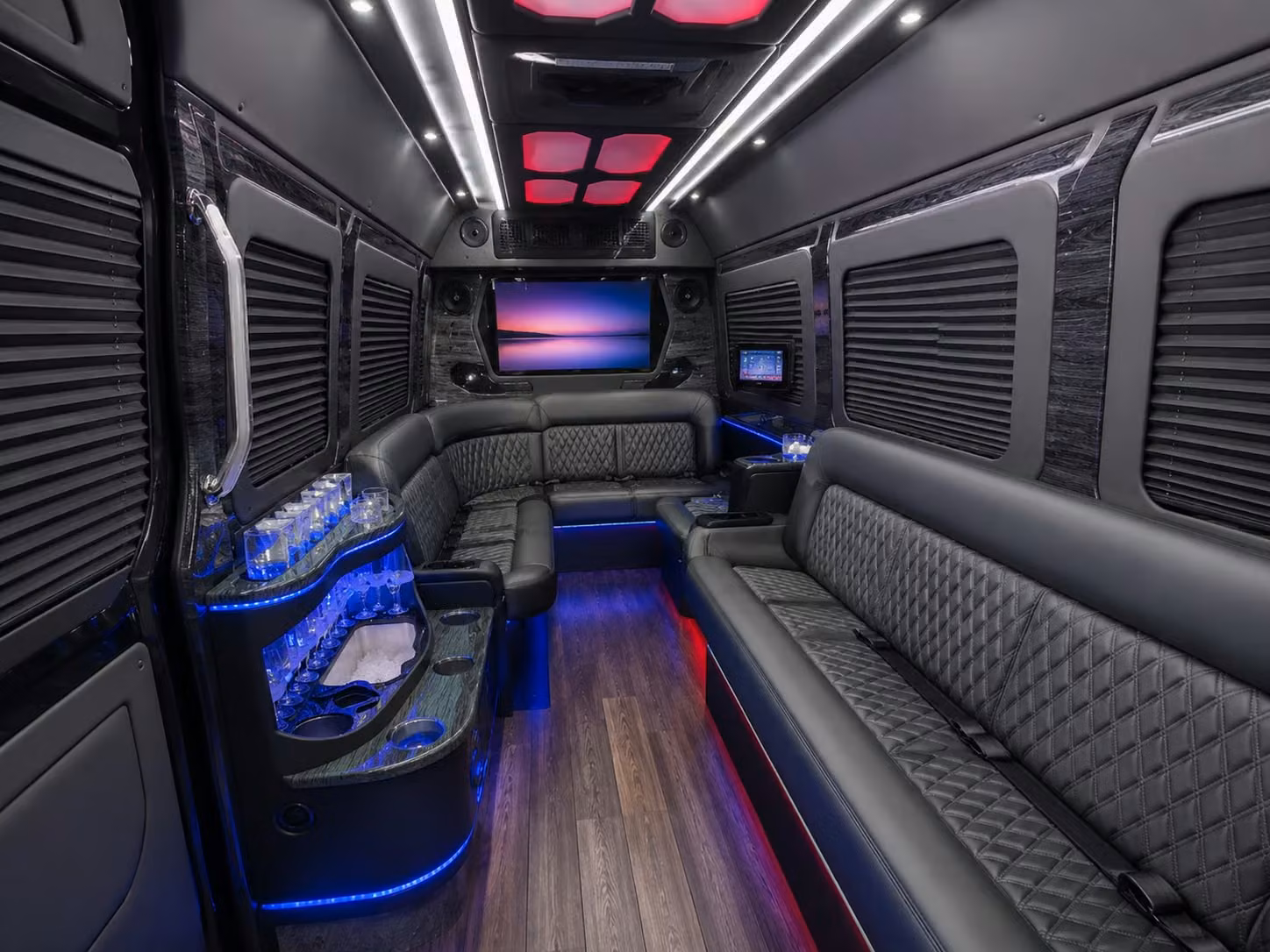 you can count on reliable oakland construction and worksite shuttle service